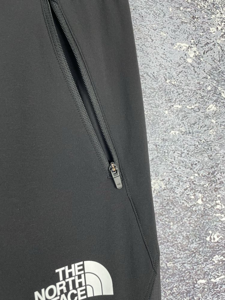 Штани The North Face Circadian Slim Trousers Штани для кемпінгу