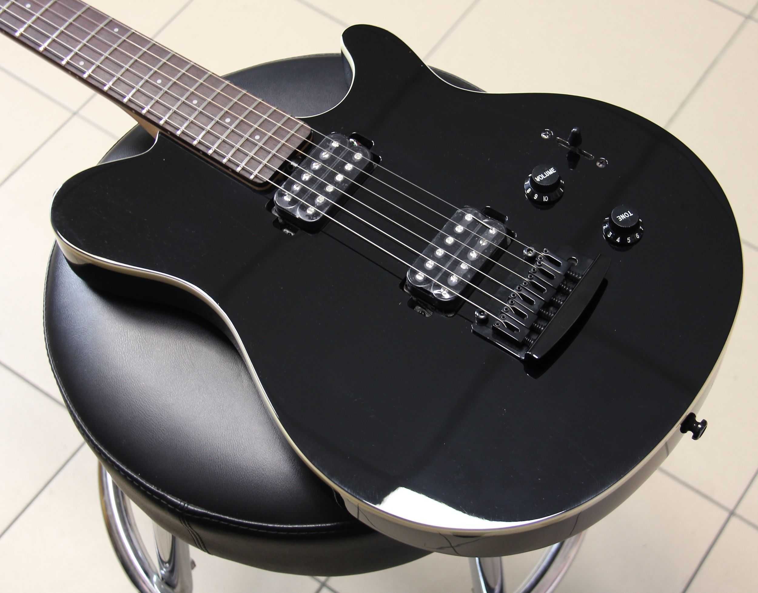 Sterling by Music Man AXIS AX 3 BK - z ekspozycji / gwarancja!