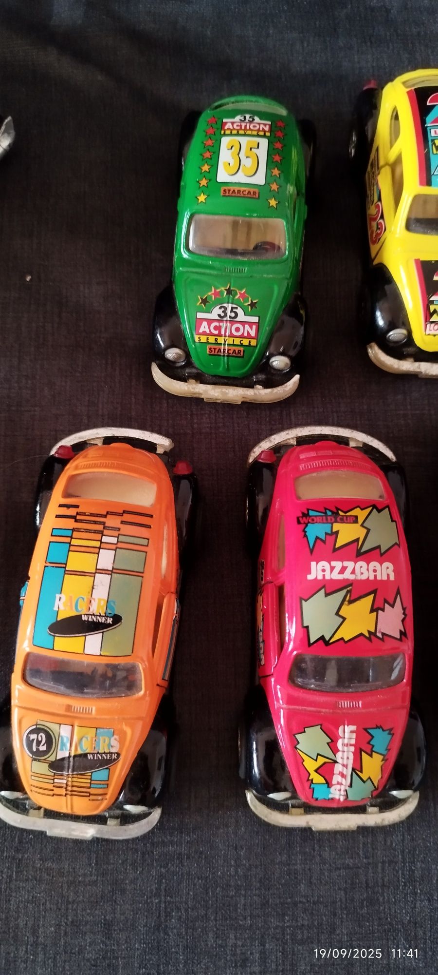 Vendo carrinhos de coleção