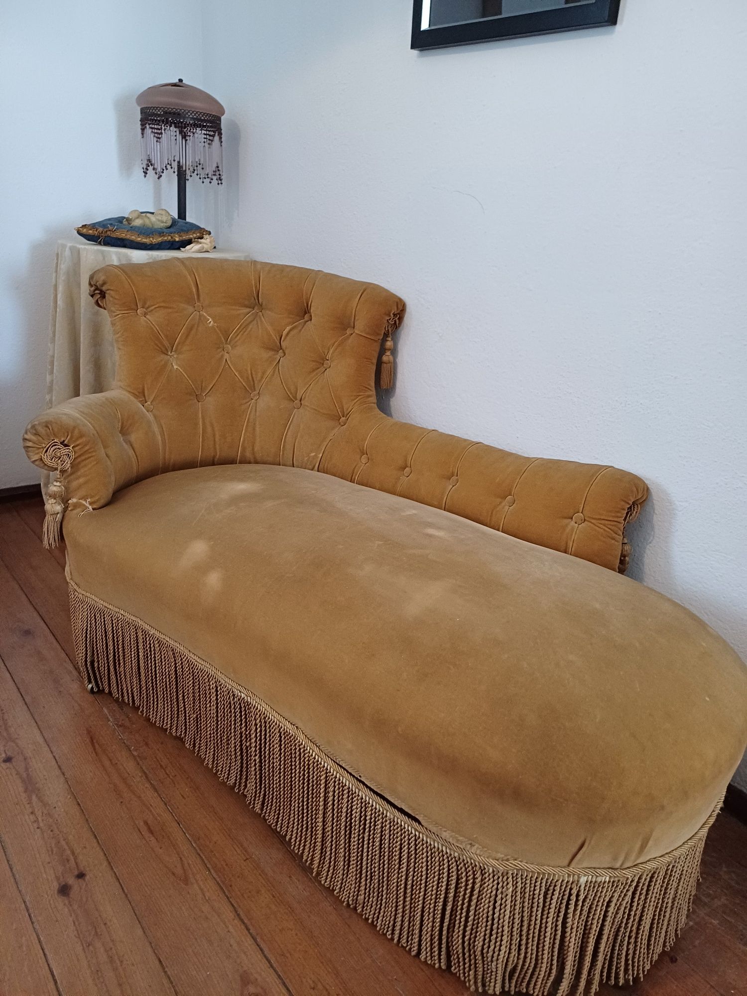 Chaise longa forrada veludo