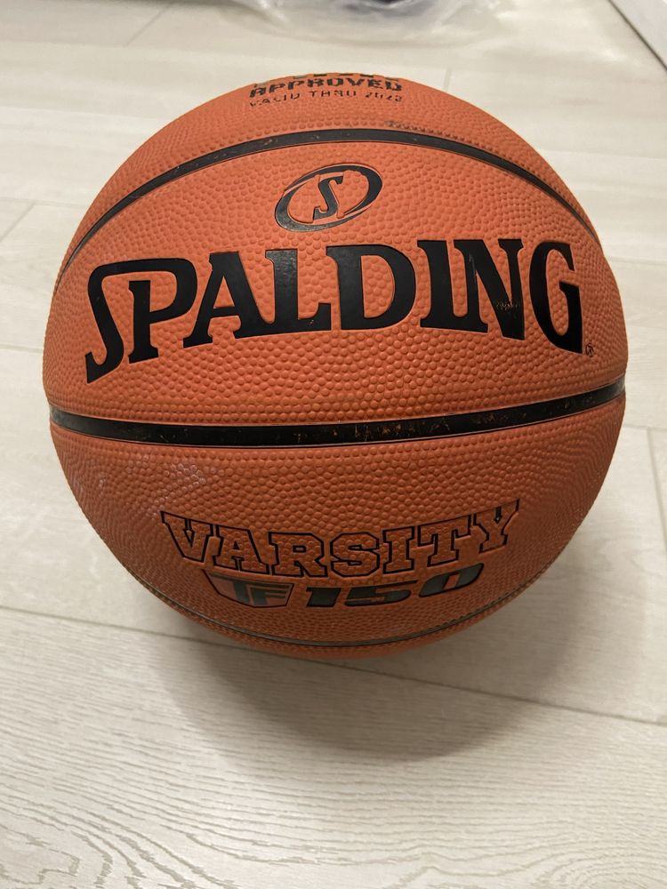 Продам Баскетбольный мяч Spalding