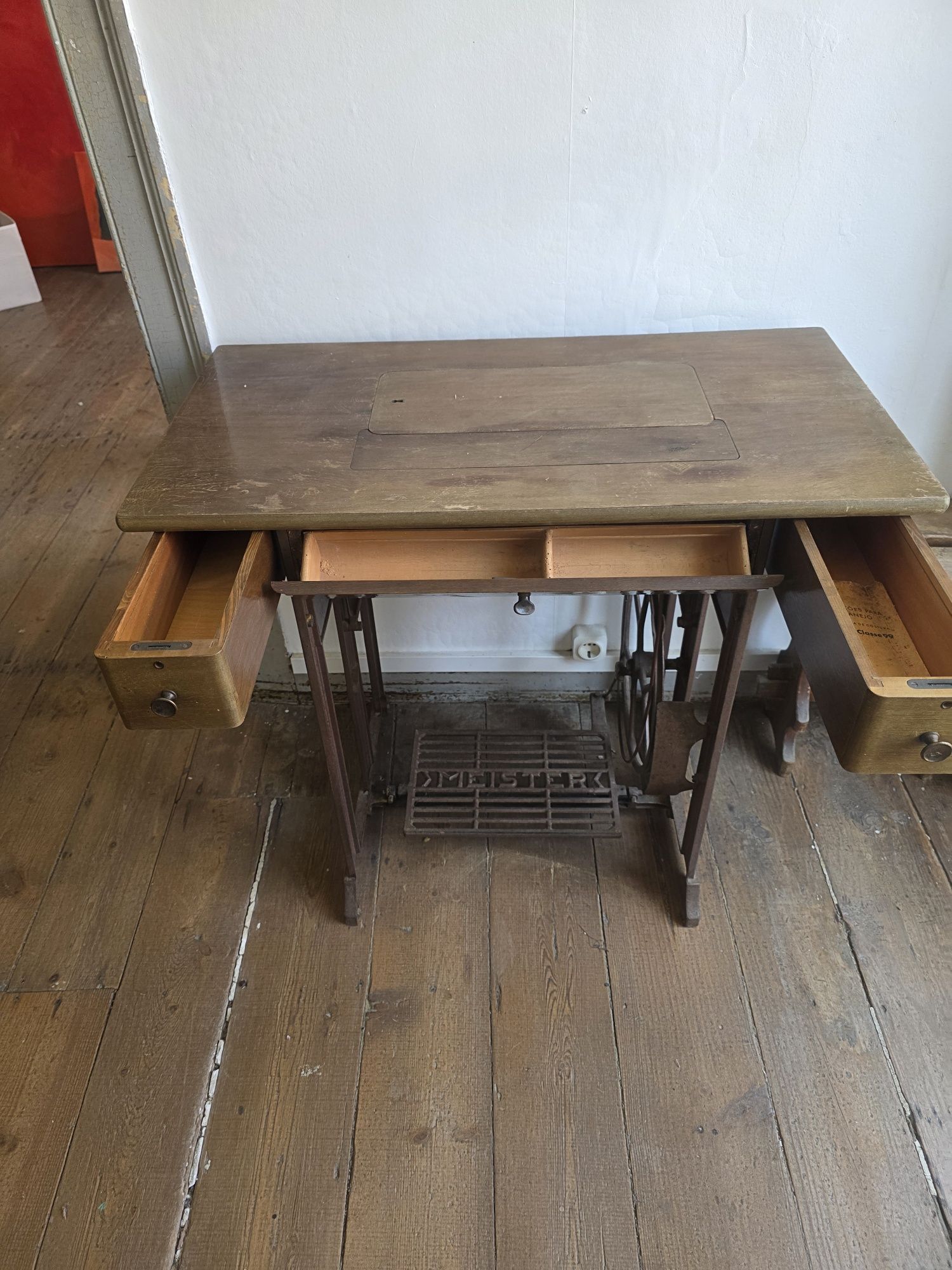 Maquina de costura antiga Meister