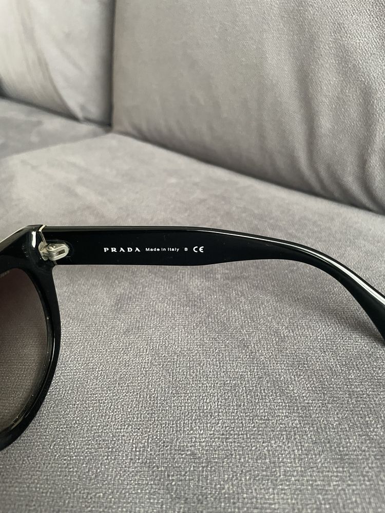 Okulary przeciwsłoneczne Prada Black SPR 17O Gradient Oval Sunglasses