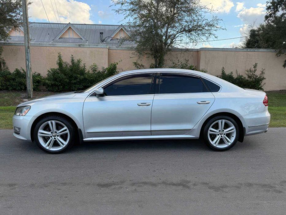 Volkswagen Passat      2013