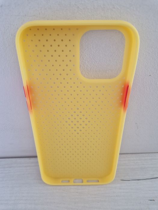 Etui Breath Case do Iphone 12 Pro Max Żółty