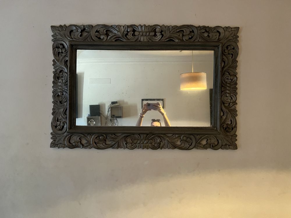 Vendo quadros e espelho