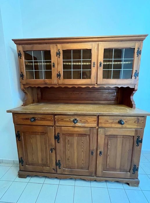 Bufet kuchenny, drewniany.