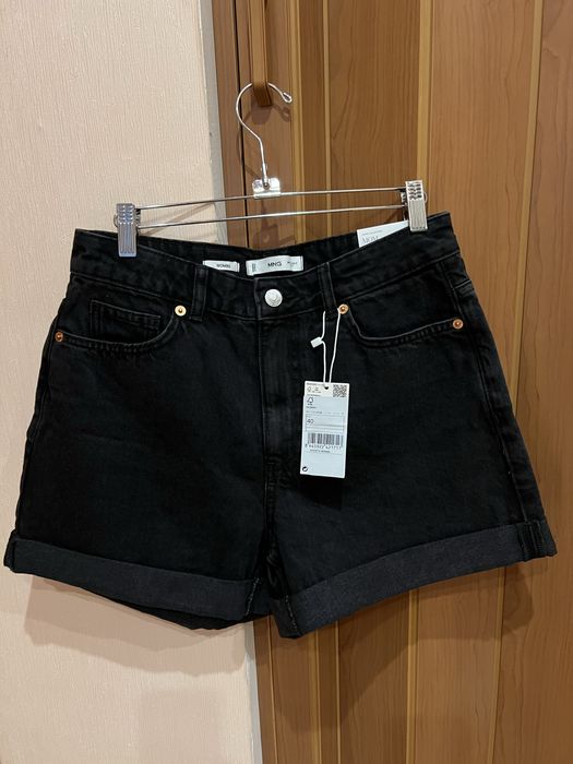 Шорти фірми Mango