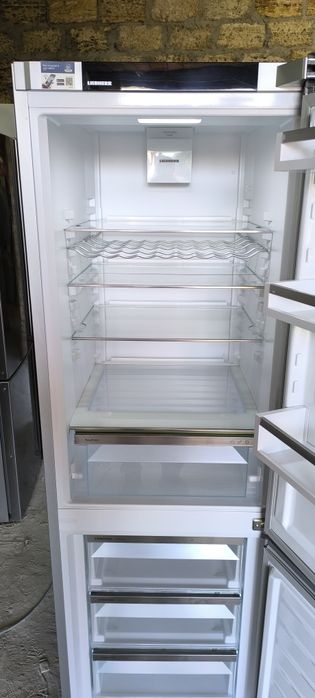 Холодильник Liebherr CNsfc 5233