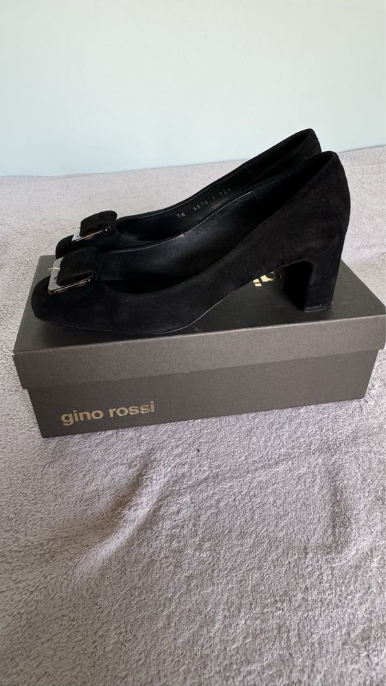 Buty na obcasie Gino Rossi