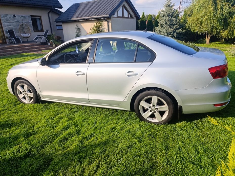 Volkswagen Jetta 1.6 tdi 2013 rok