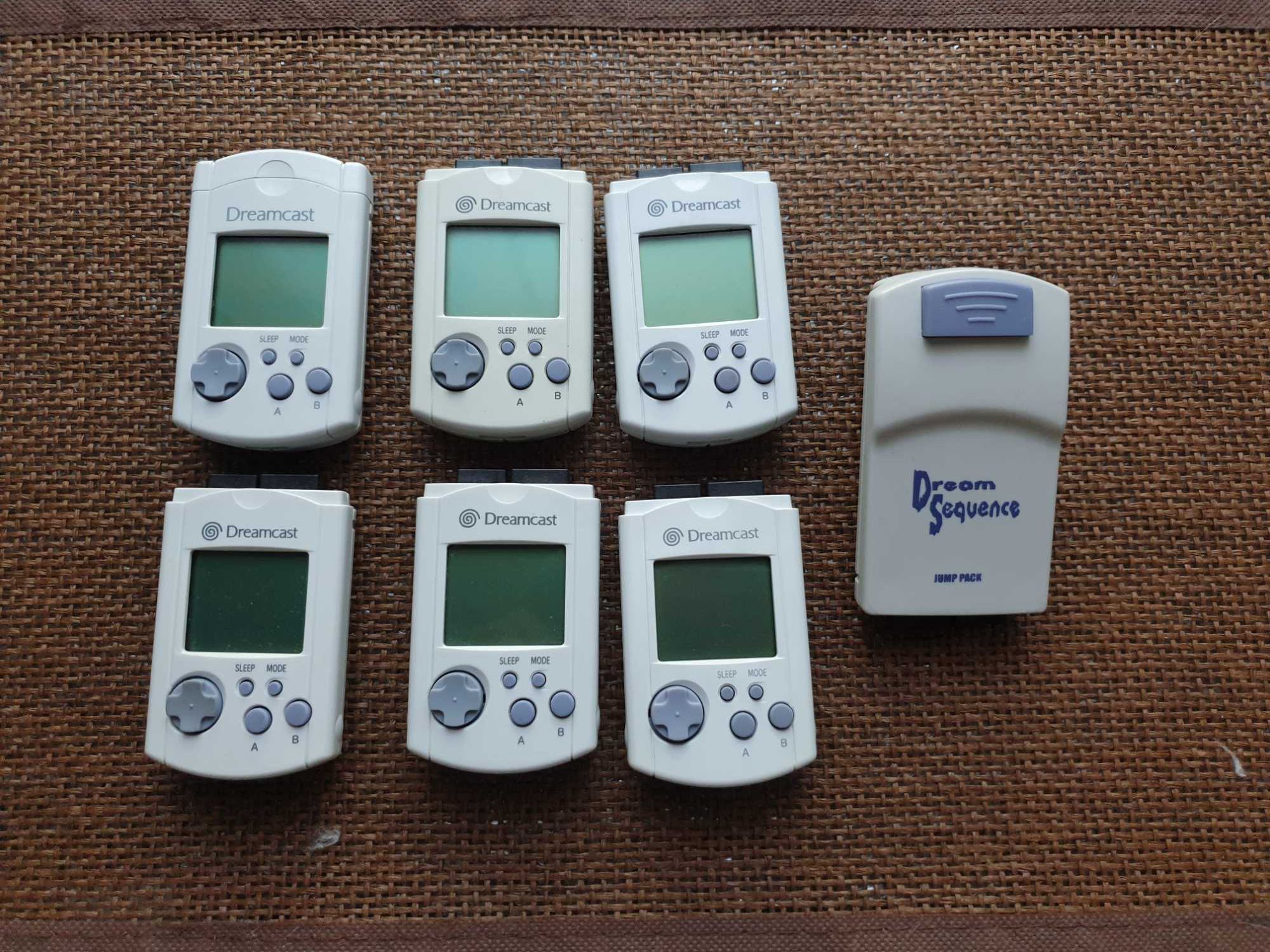 Іграшка Visual memory VMU карта памяті vibration pack Sega Dreamcast