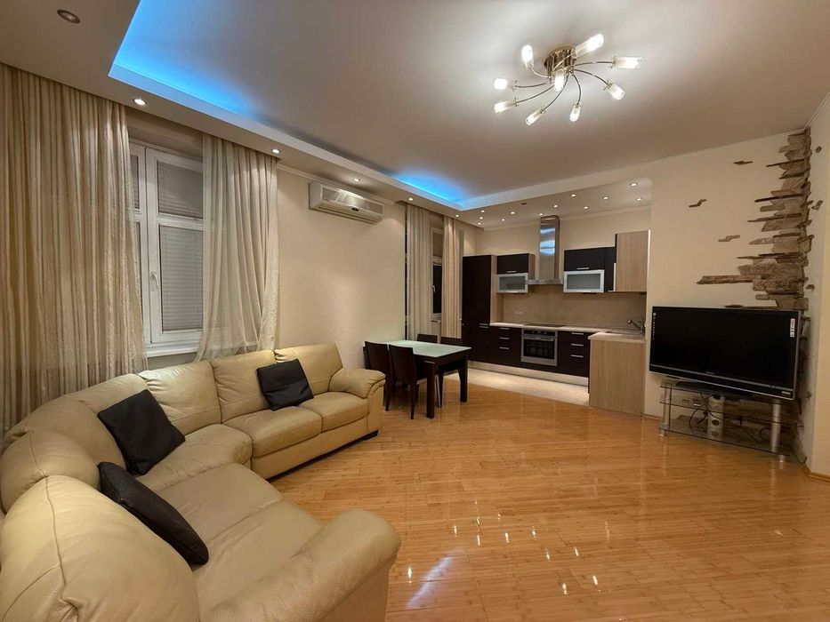 Оренда 2к, Коновальця 32Б, Печерськ, Центр, Генератор