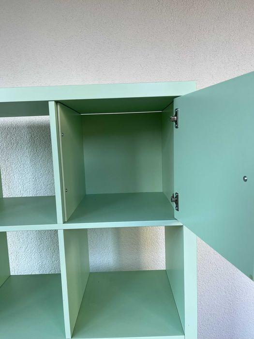 Regał miętowy z szafkami – 8 półek, stan bardzo dobry IKEA