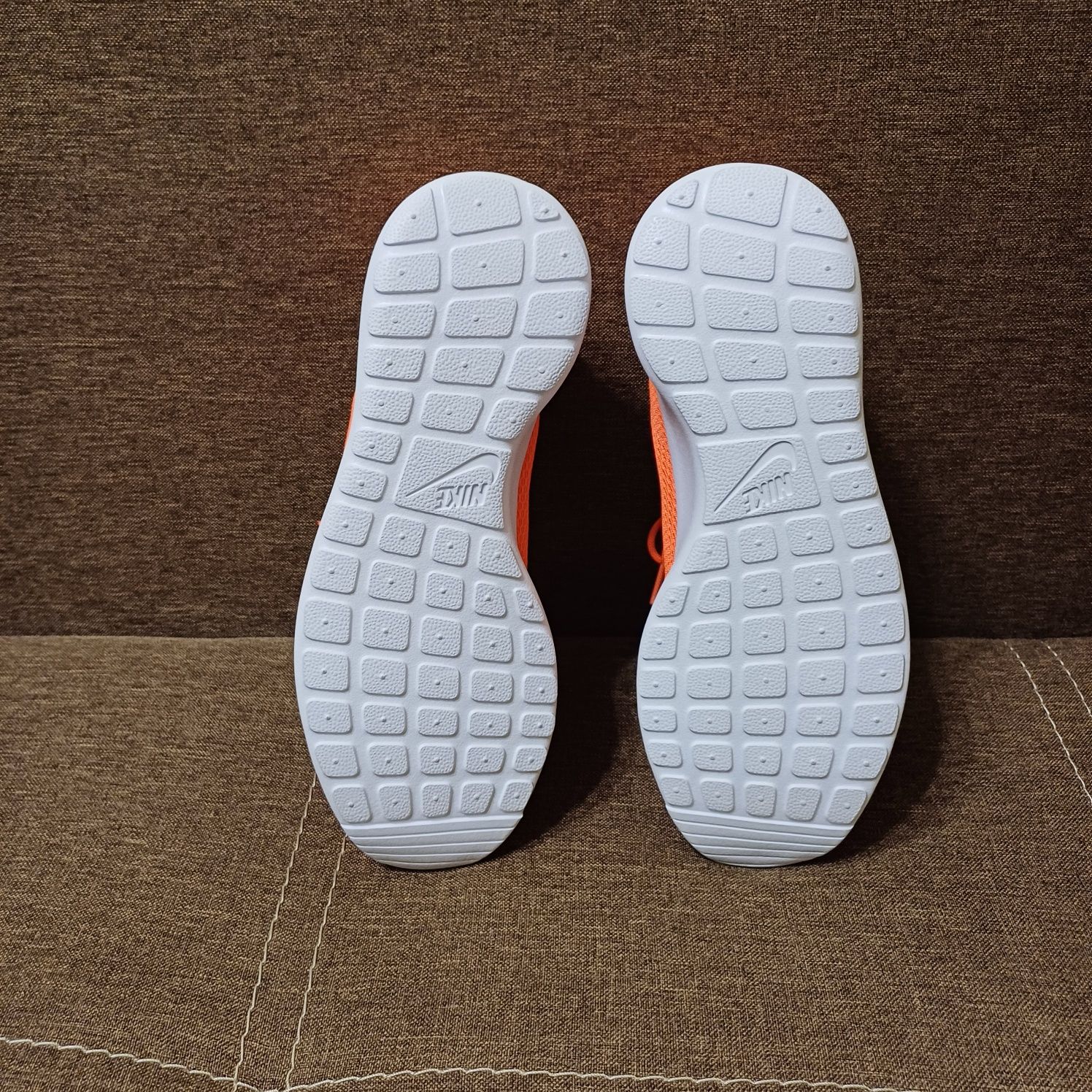 p39|NIKE Roshe One Женские кроссовки НОВЫЕ!!