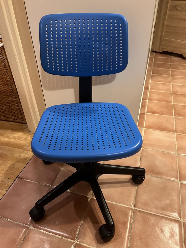 Krzeslo mlodzieowe Ikea
