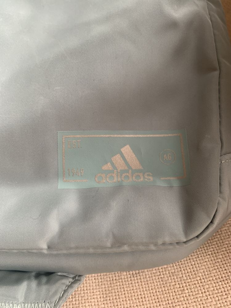 Plecak maly na jedno ramie firmy ADIDAS