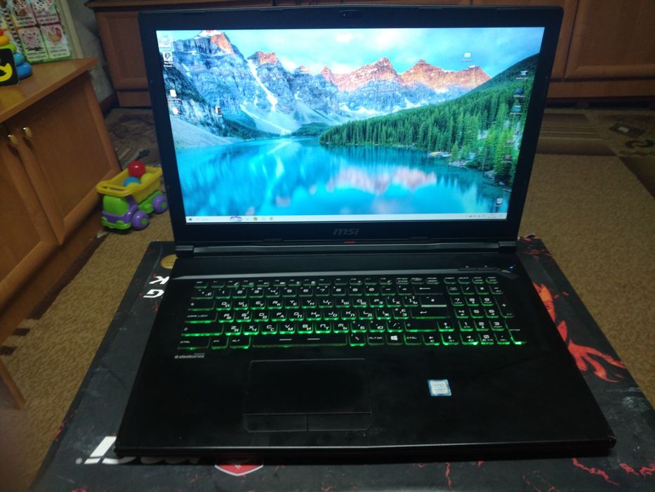 Ігровий ноутбук msi ge73 8re.