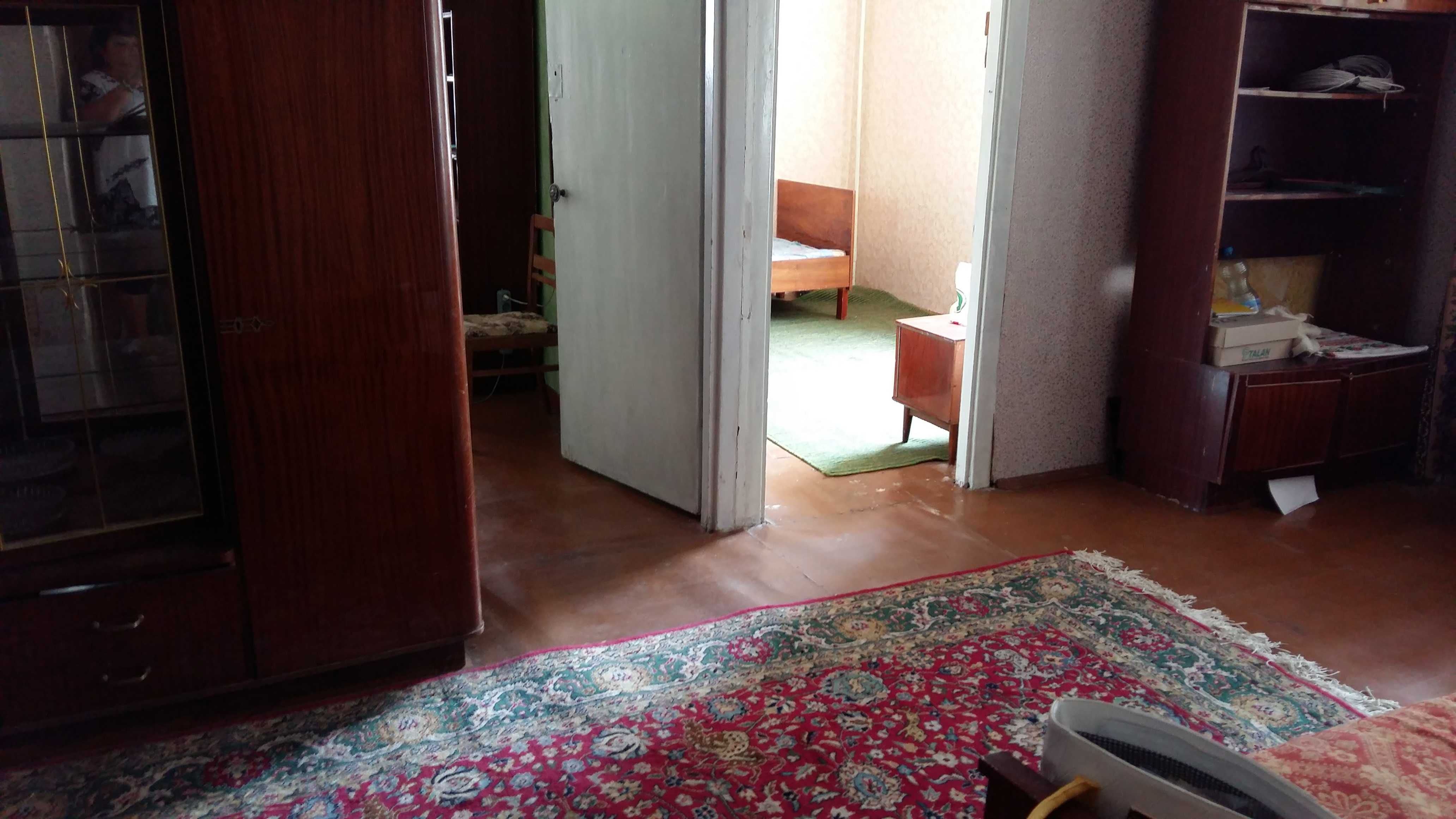 Житомир.Сдам ДЕШЕВО 3 кім.кв-ру ( пр-т Миру,біля Европейського універу