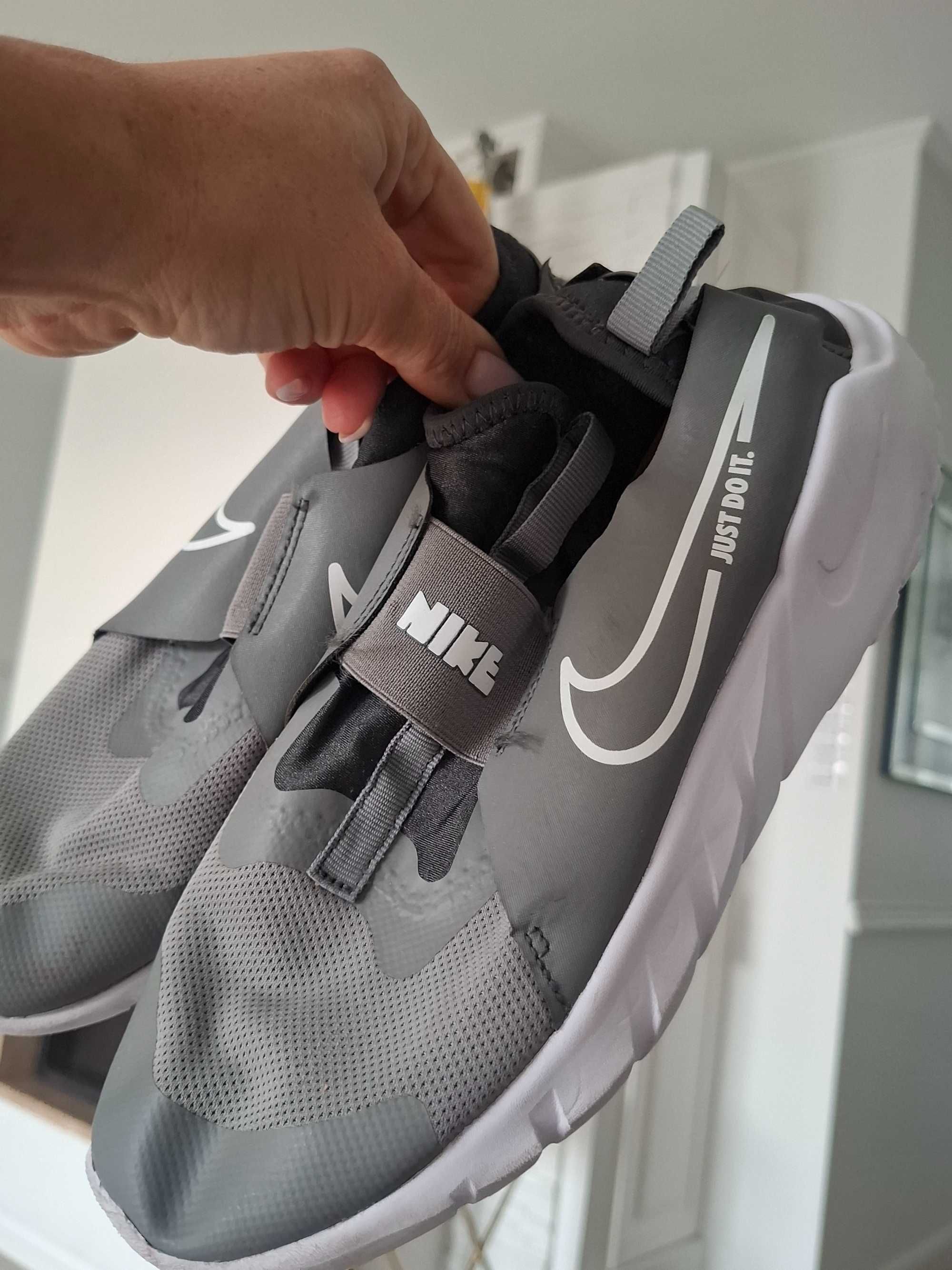 Adidasy Nike Flex Runner popielate rozm 40 męskie damskie
