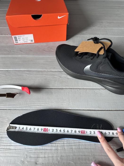 Чоловічі кросівки для бігу Nike Revolution 7 FB2207-005