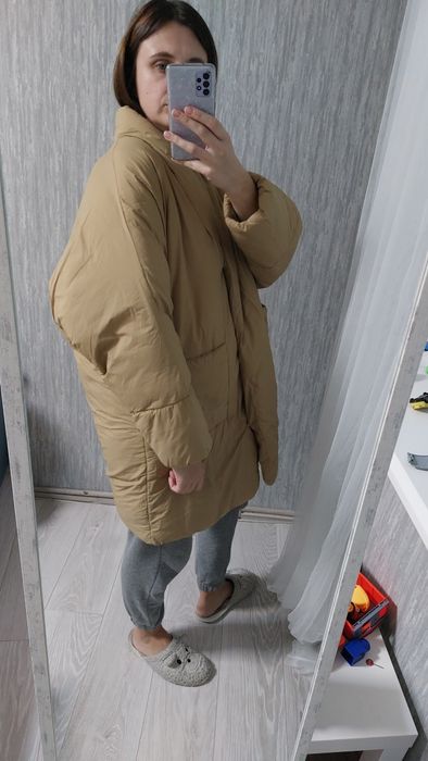 Тепла жіноча куртка Zara розмір м