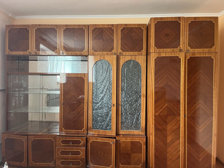 Продається гарнітур