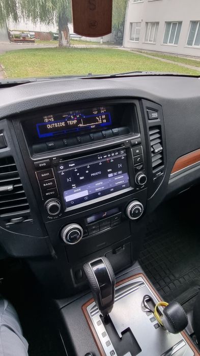 Mitsubishi Pajero Wagon 4
