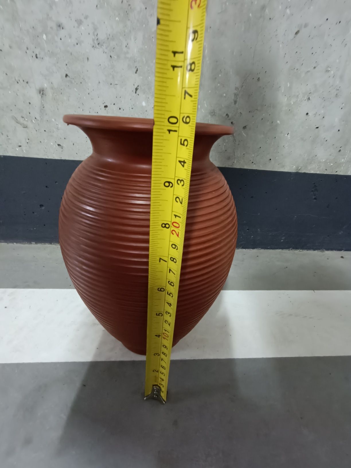Wazon ceramiczny wysokość około 26 cm