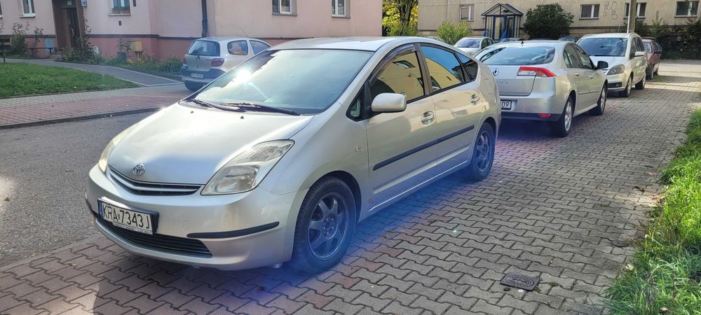 2004 TOYOTA PRIUS 1.5 Hybrid  9 Lat w rękach    Zamiana