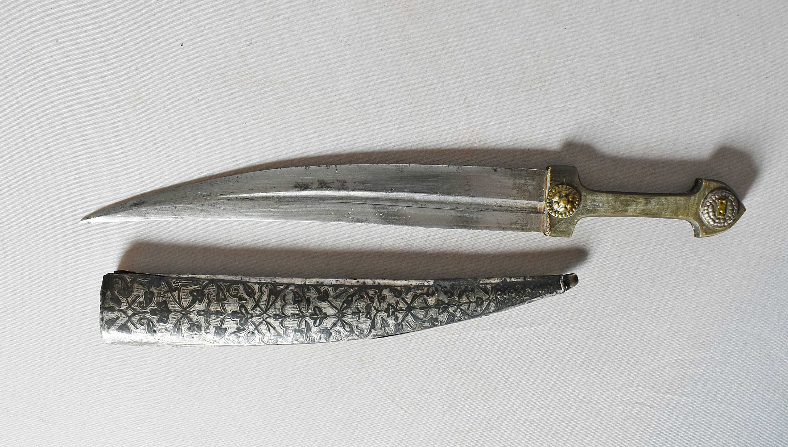 Kindżał kaukaski (kama)