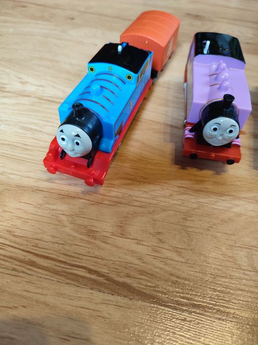 Zestaw pociągów Tomek i przyjaciele Trackmaster na baterie 5 sztuk