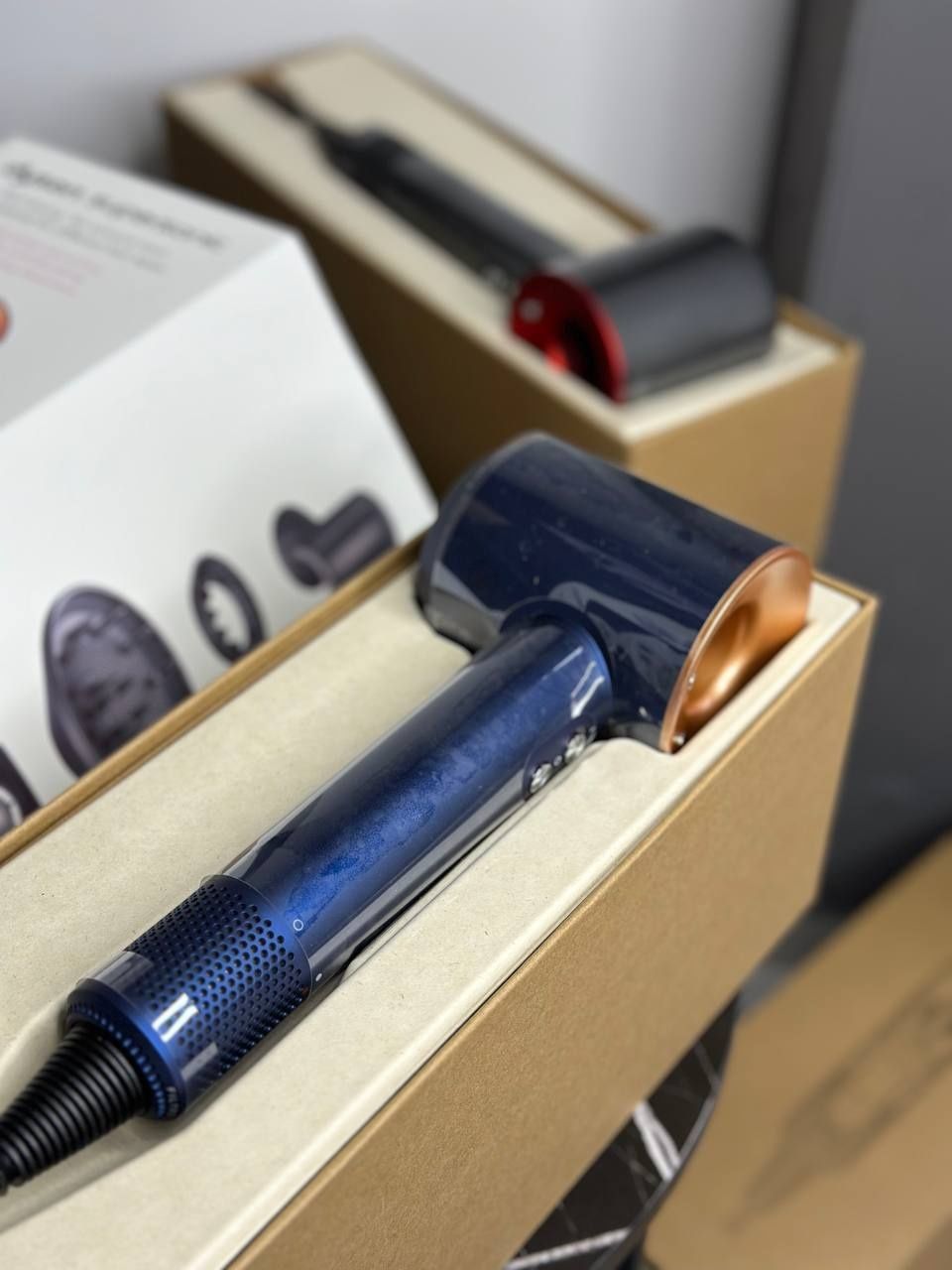 Фен Dyson HD08 у 7 кольорах