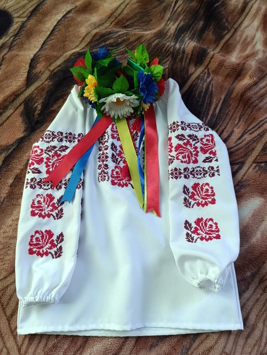 Вишита сорочка на дівчинку