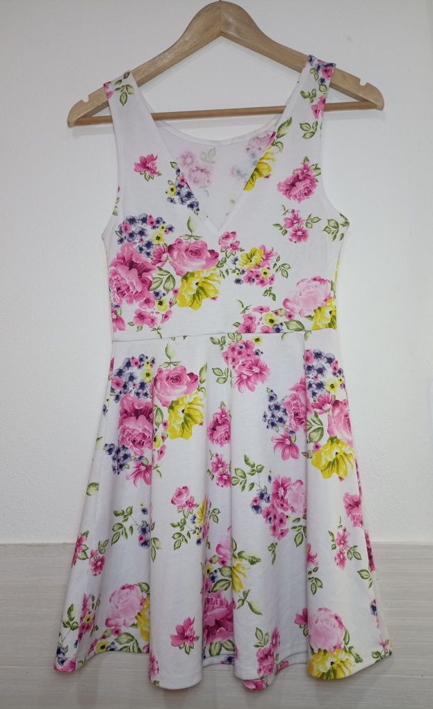 Vestido Floral Divided by H&M