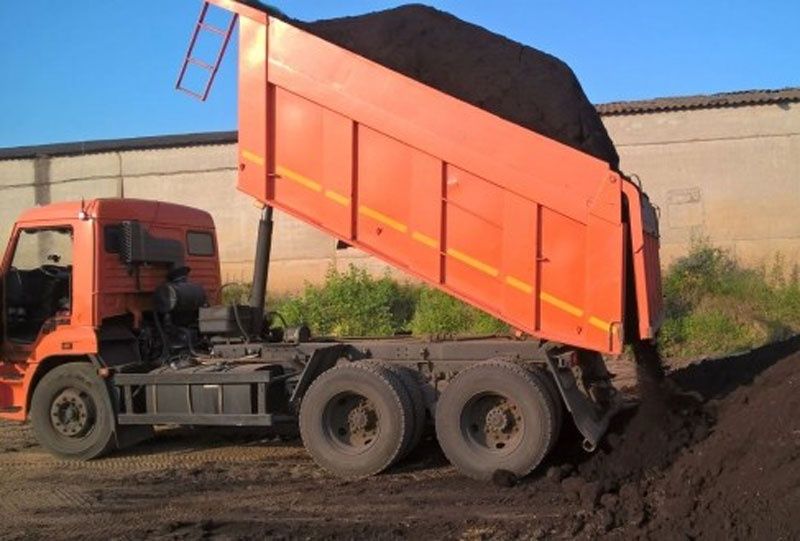 Щебінь, пісок річковий, відсів, чорнозем