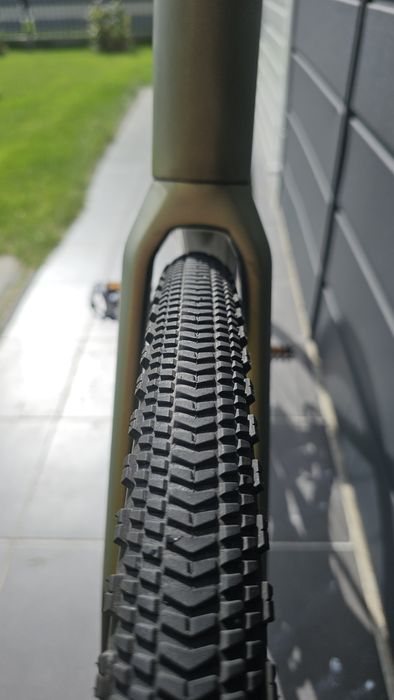 Szosa/gravel karbon Superior X-Road Team (roz. L) 2x11, koła DT Swiss