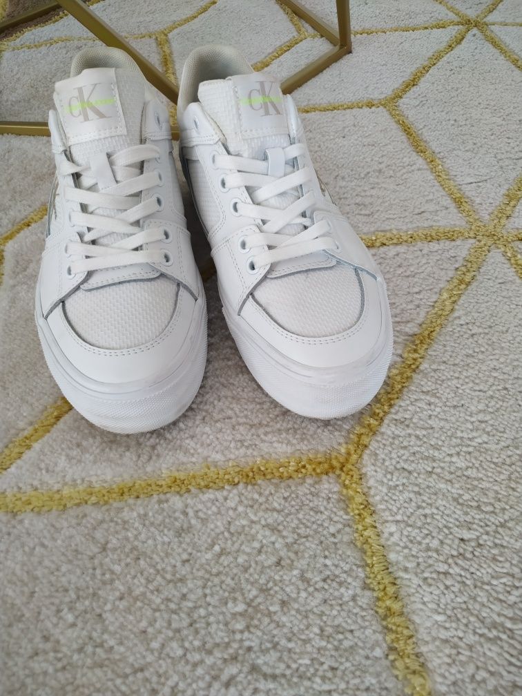 Buty sportowe, snikersy damskie 38
