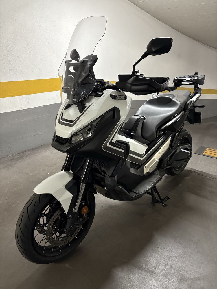 Honda X-ADV 750 como nova