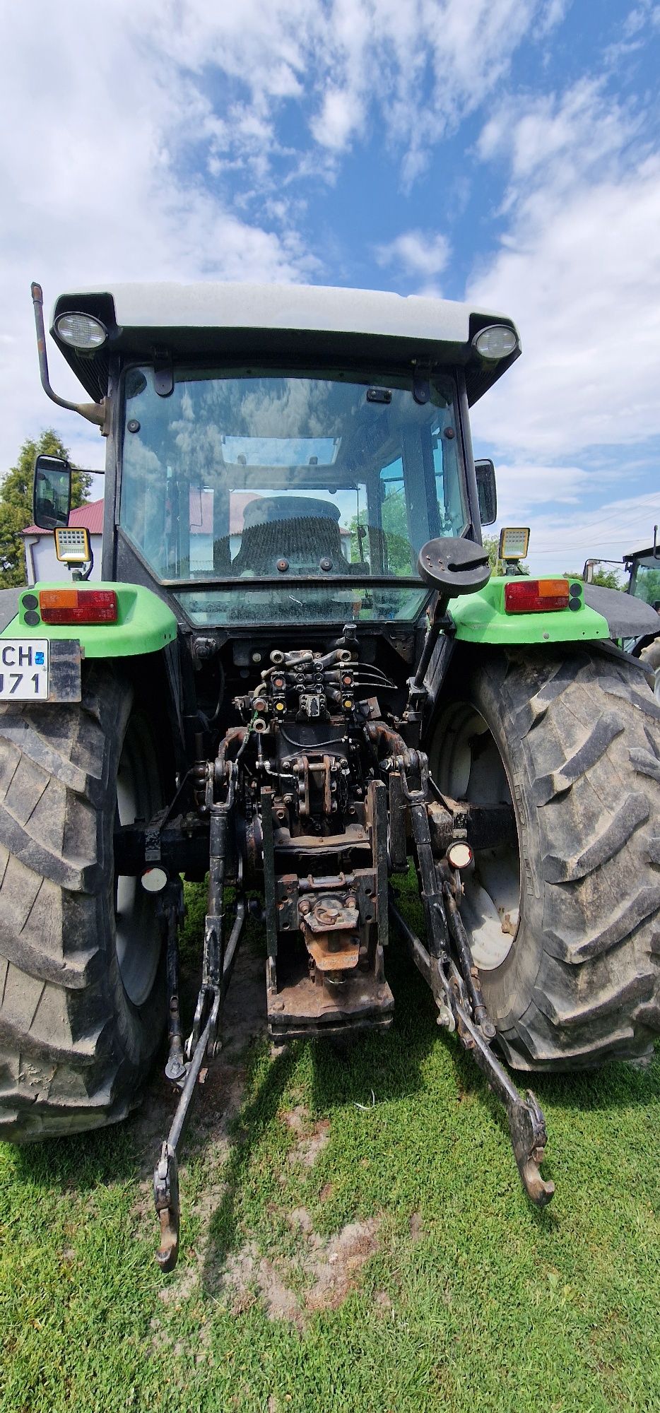 Ciągnik rolniczy DeutzFahr AGROFARM 100