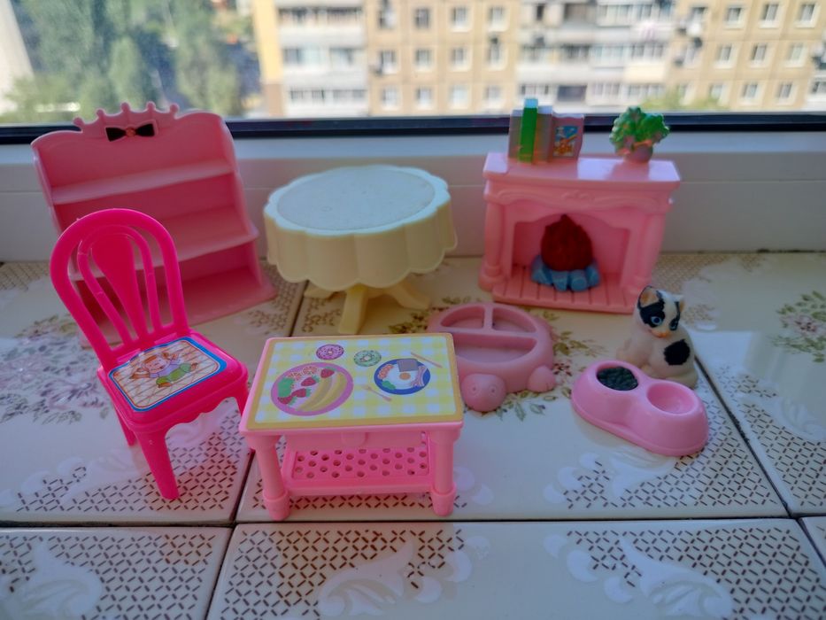 Меблі лялькові різні