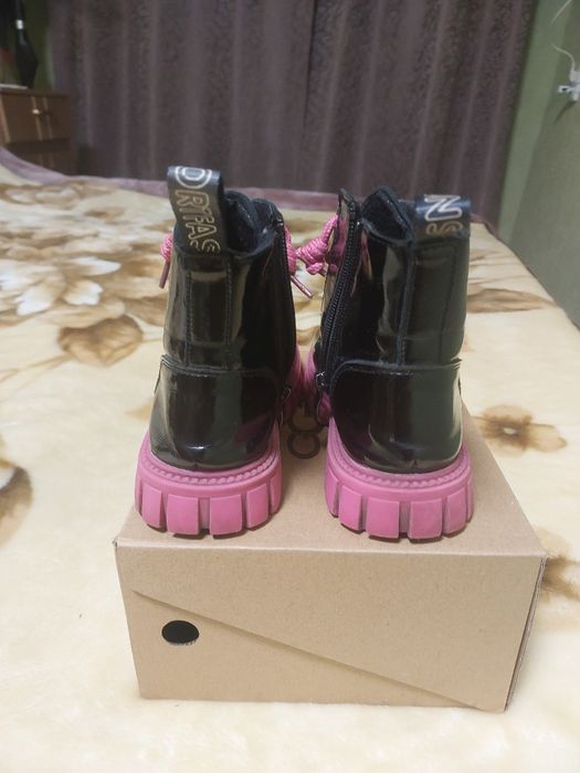 Ботинки демисезонные,