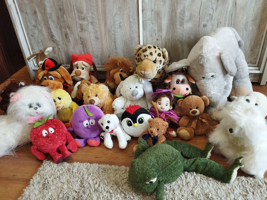 М'кі іграшки різного розміру