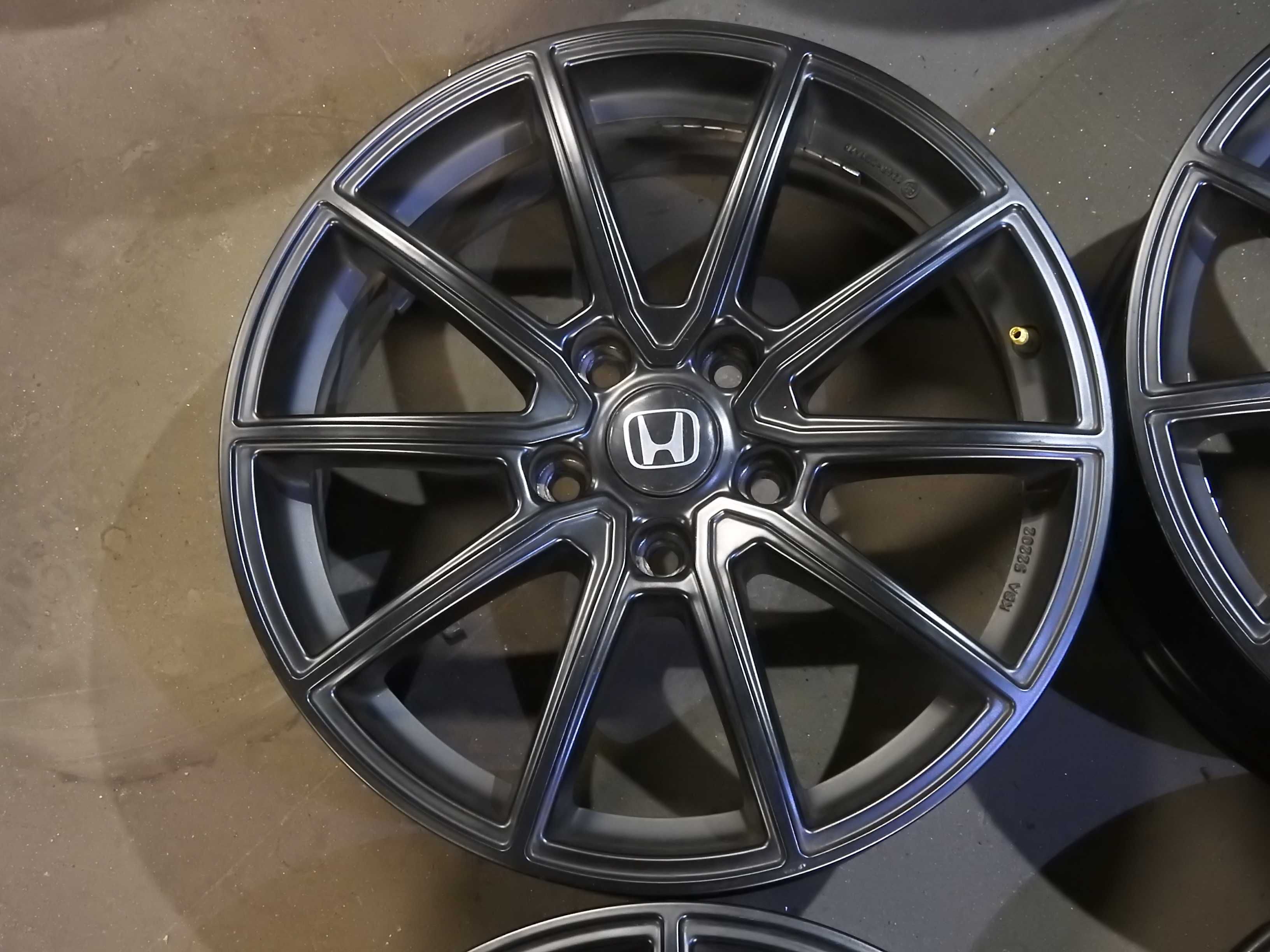 4x Alu Brock 17 5x114,3 ET45 7J BROCK Piasta 67,1 dedykowane do HONDA