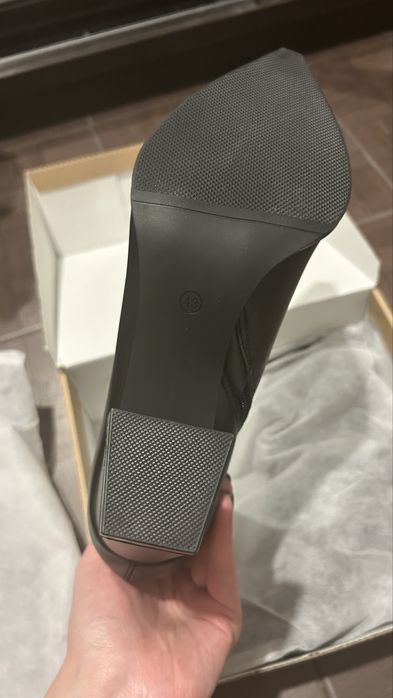 Женские ботинки до щиколотки, новые !!!