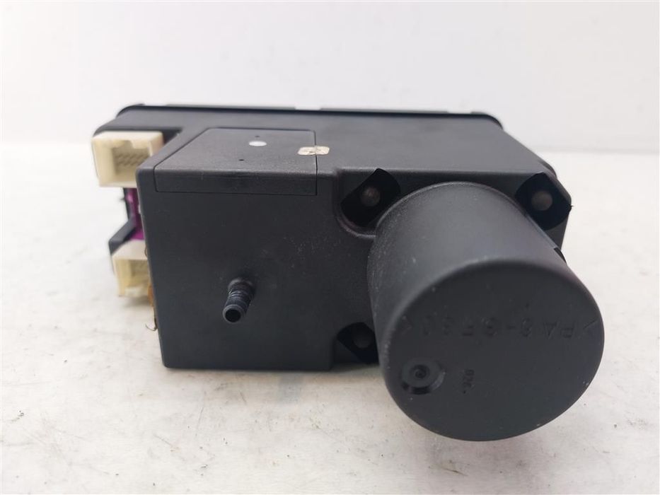 POMPKA CENTRALNEGO ZAMKA AUDI A8 D2 A6 C5 A4 B5 94-02R 4A0862257J