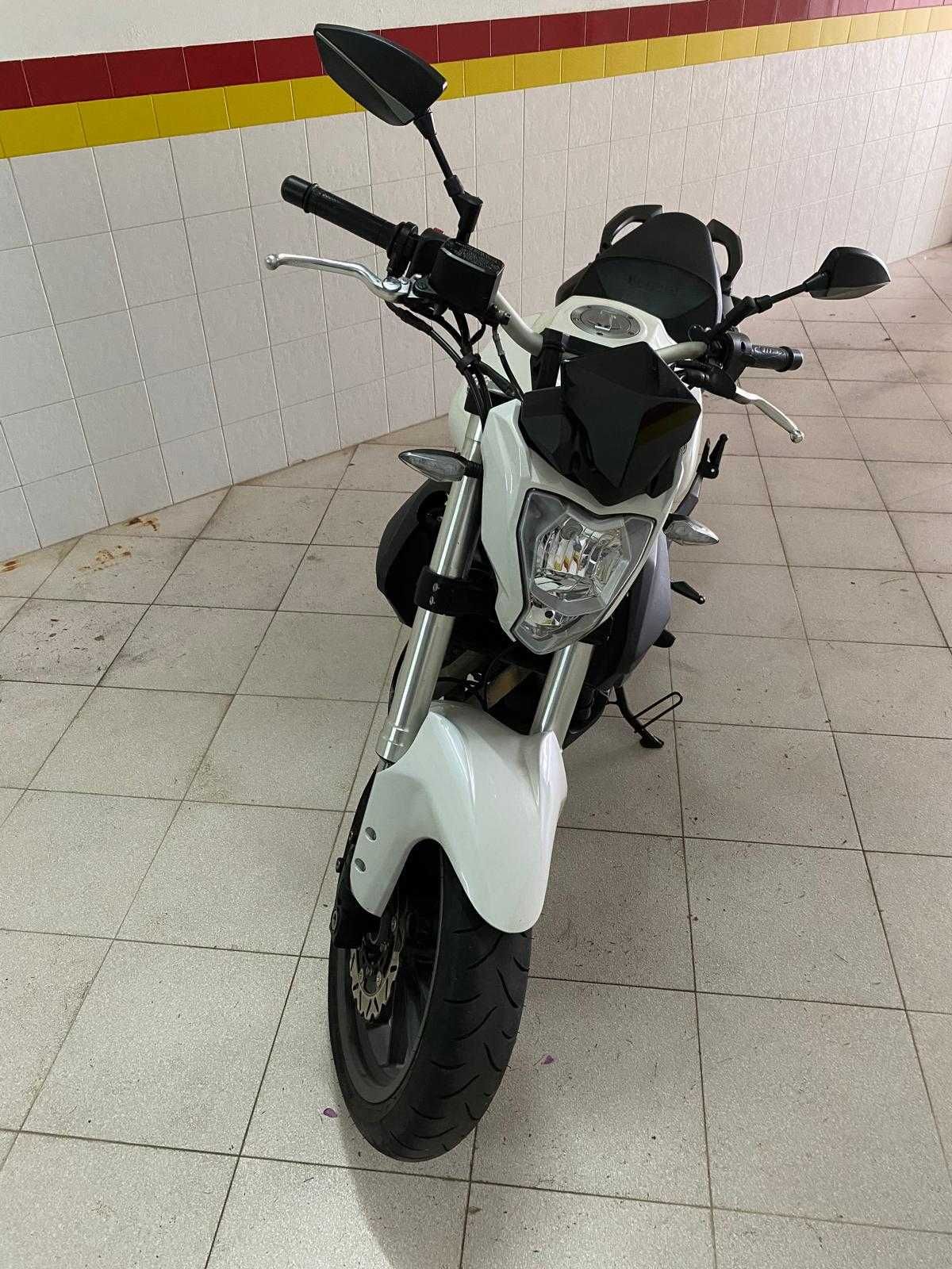 Benelli BN 302 ABS - Moto de garagem como nova