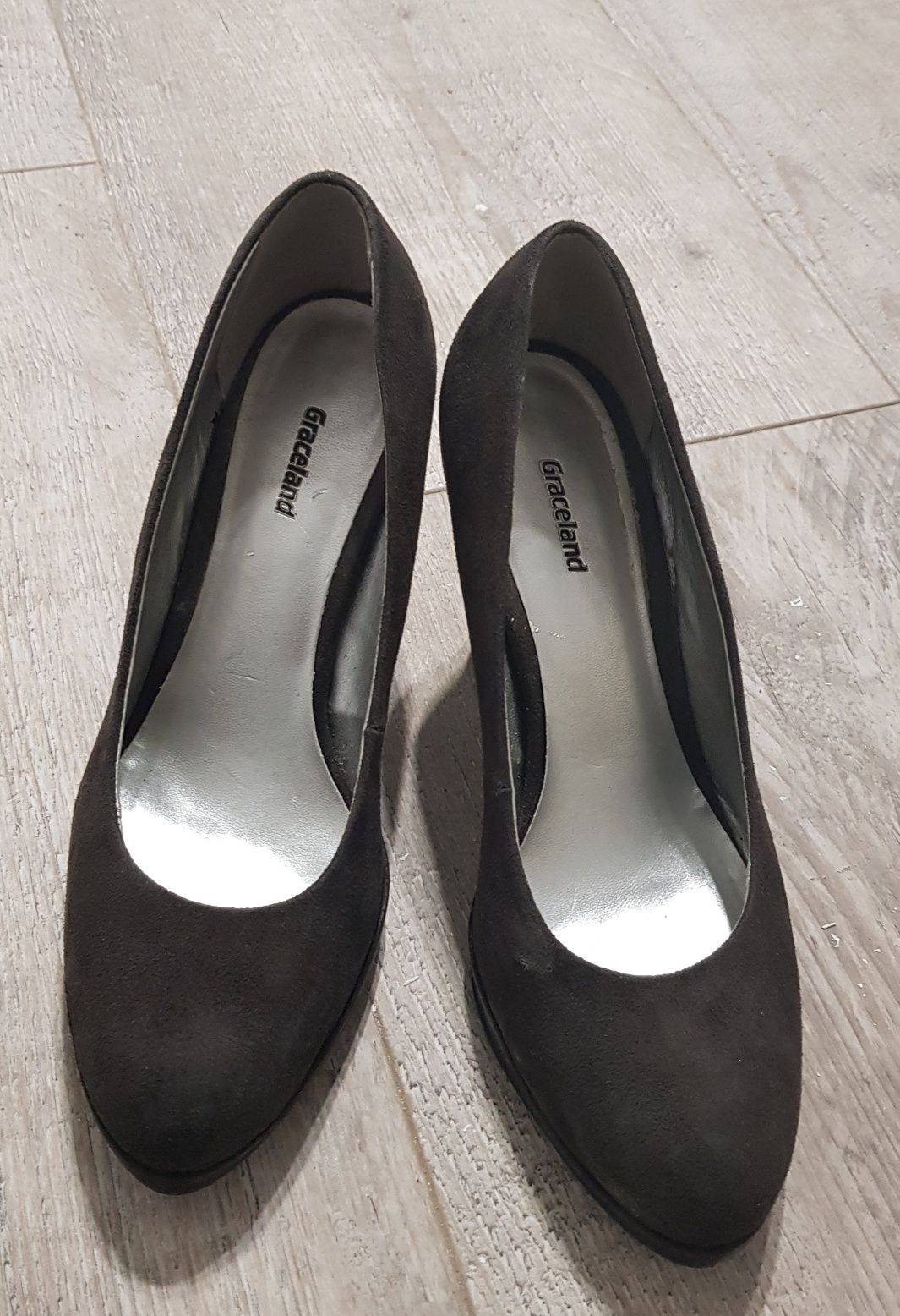 Buty zamszowe Deichmann