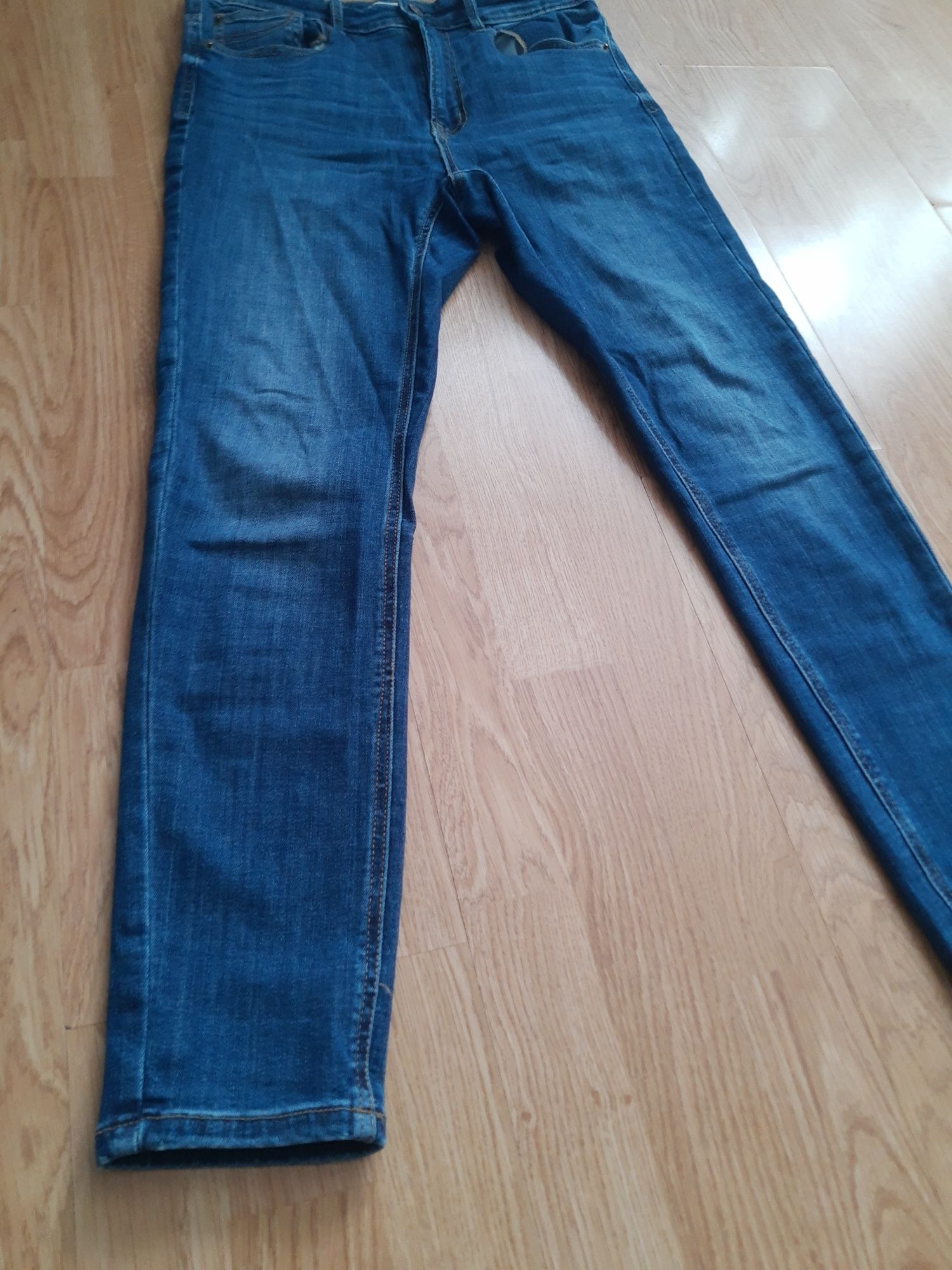 Jeansy Skinny Fit Stradivarius roz.40