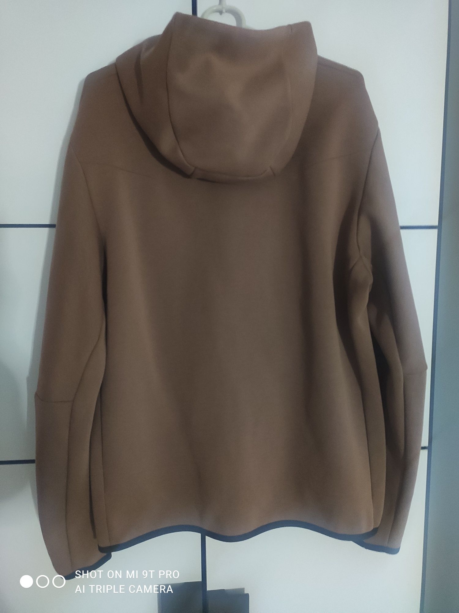 Brązowy komplet dresowy Nike tech fleece r.M